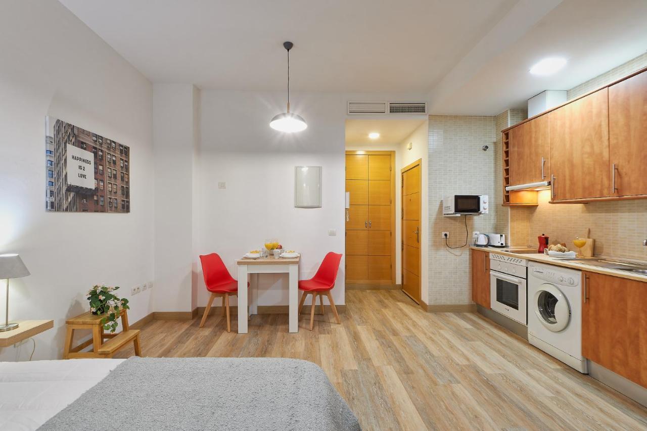 דירות מאלגה Victoria Urbanite מראה חיצוני תמונה