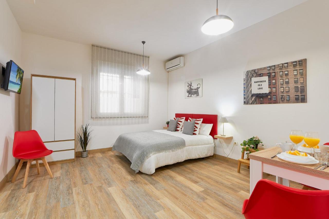 דירות מאלגה Victoria Urbanite מראה חיצוני תמונה